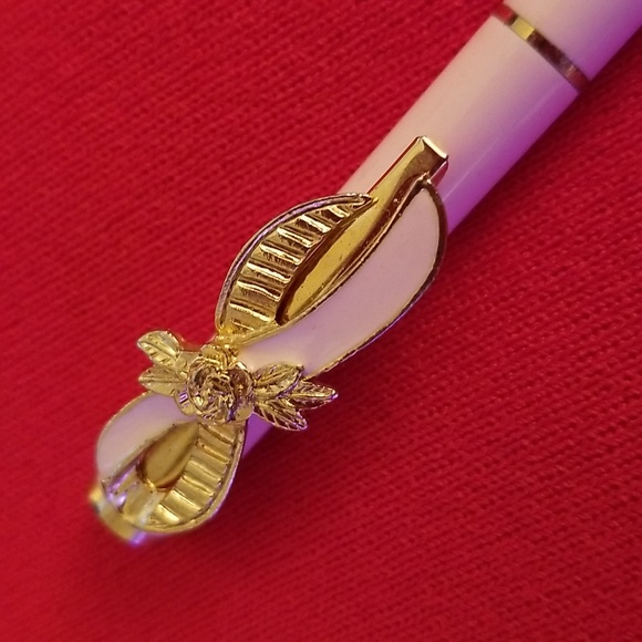 Breast Cancer Logo Pen - Picture 2 of 6